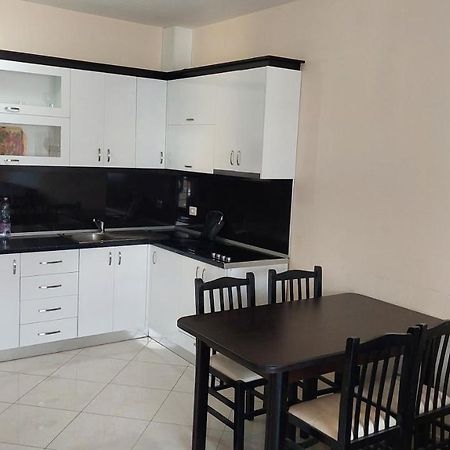 Sweetview 2-Bedroom Apartment With 3 Balcony Seaview Вльора Екстер'єр фото