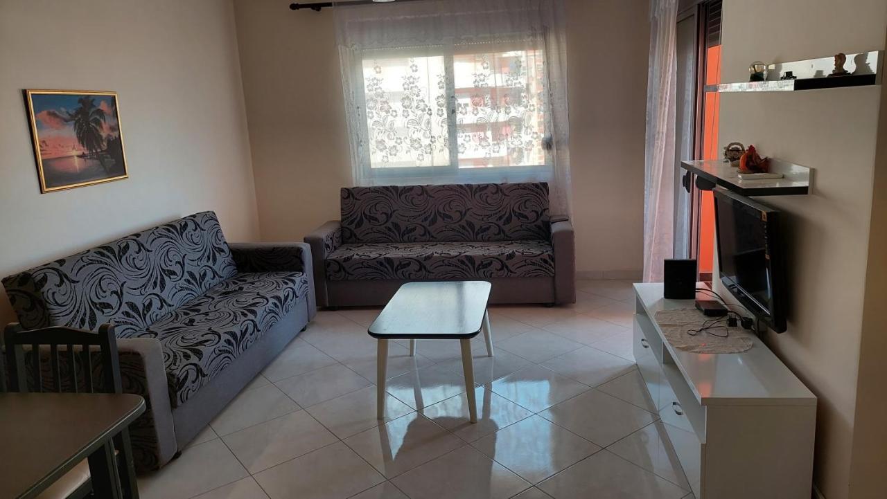Sweetview 2-Bedroom Apartment With 3 Balcony Seaview Вльора Екстер'єр фото