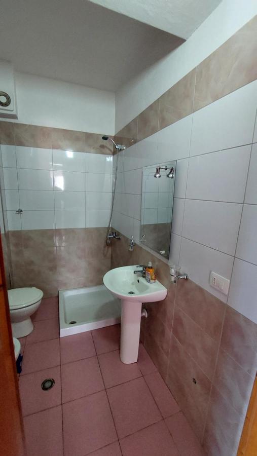 Sweetview 2-Bedroom Apartment With 3 Balcony Seaview Вльора Екстер'єр фото