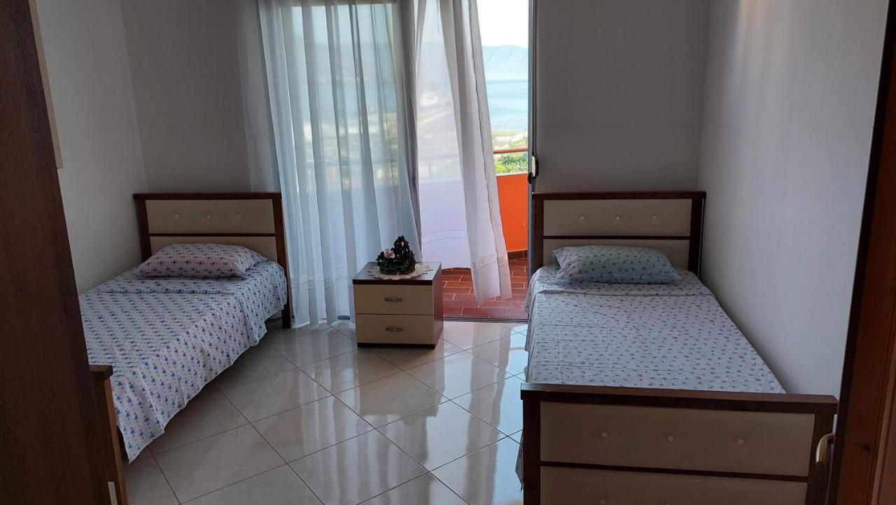 Sweetview 2-Bedroom Apartment With 3 Balcony Seaview Вльора Екстер'єр фото